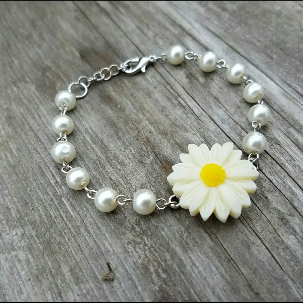 Daisy Pale Pink Buttery Bracelets 2 Piece Set New